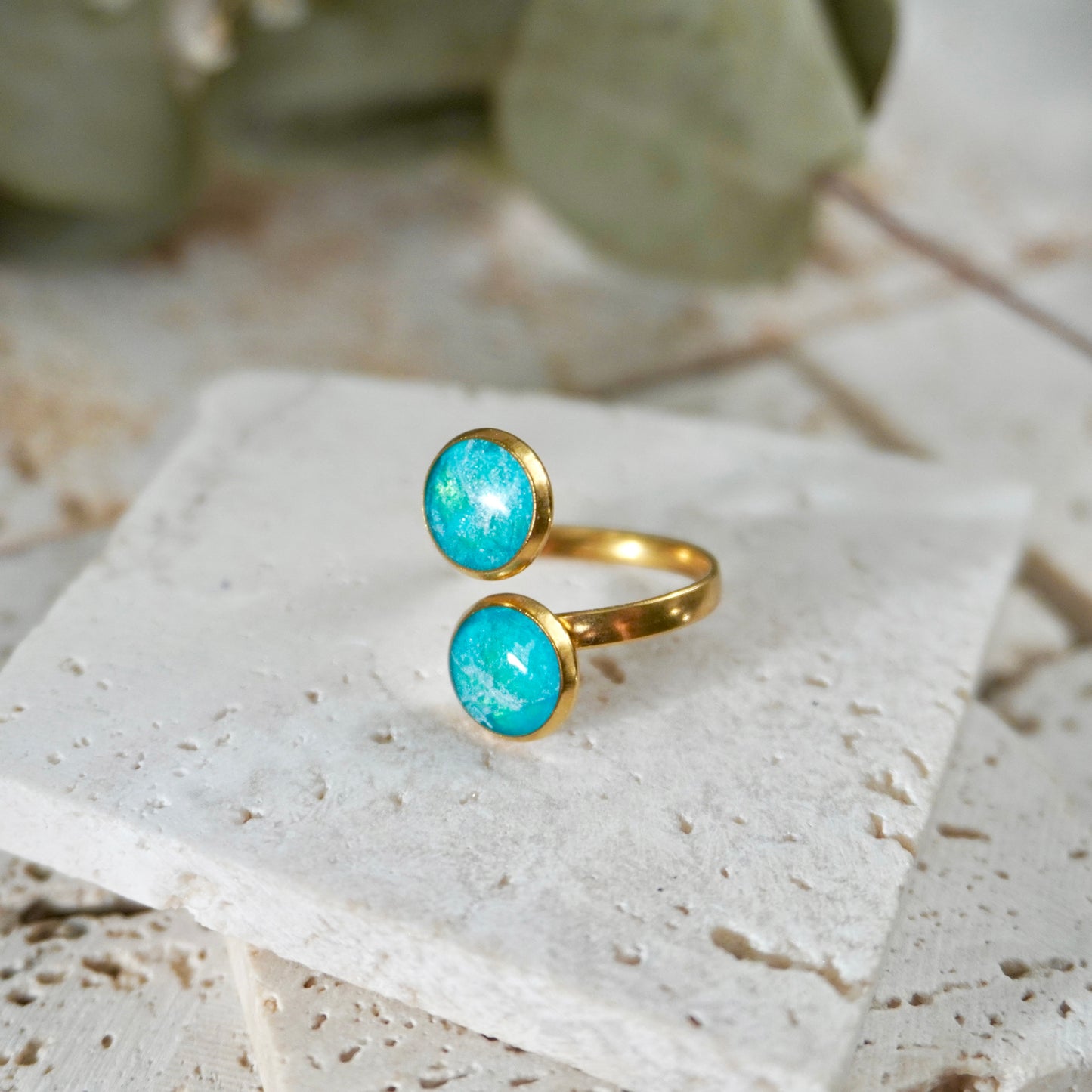 Quartz Duo Ring