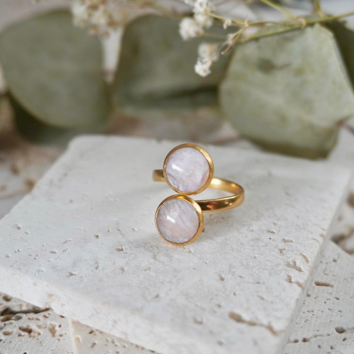 Quartz Duo Ring
