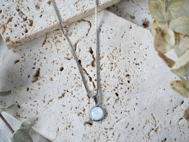 Pearl Small Pendant Necklace