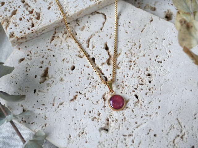 Garnet Small Pendant Necklace