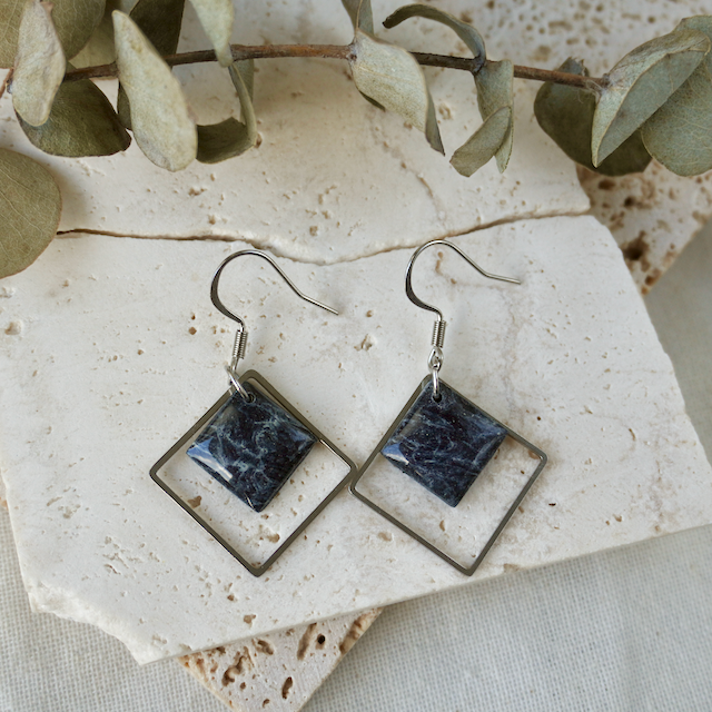 Black Tourmaline Hook Square