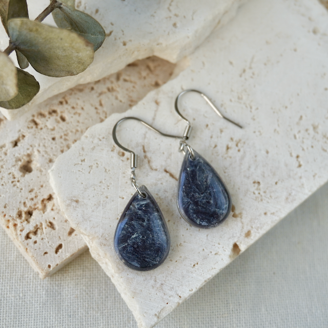 Black Tourmaline Bezel Hook Teardrop