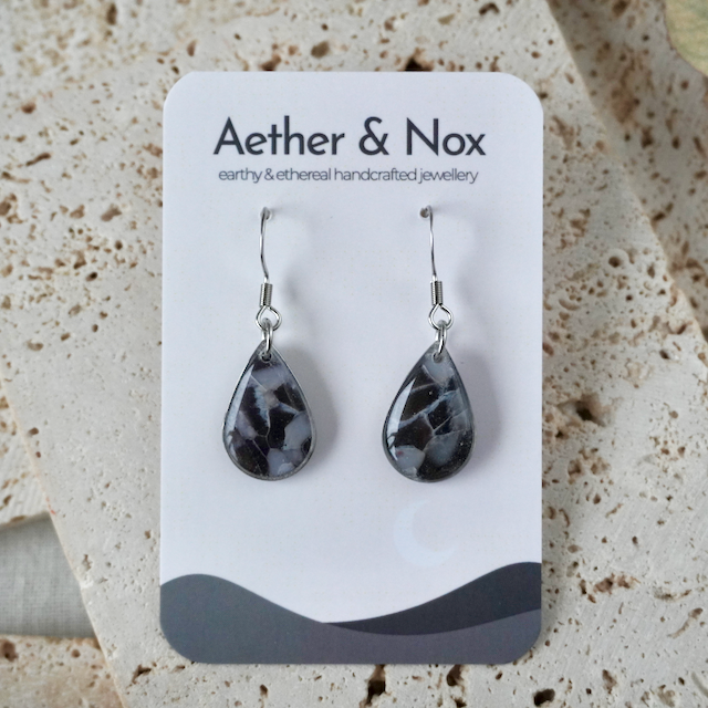 Midnight Onyx Hook Teardrop