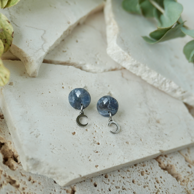 Quartz Mini Charm Stud (Moon)