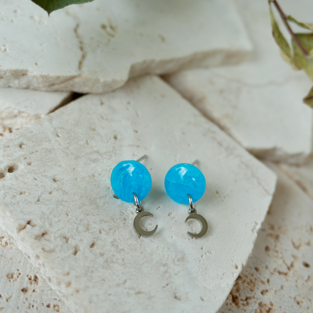 Quartz Mini Charm Stud (Moon)