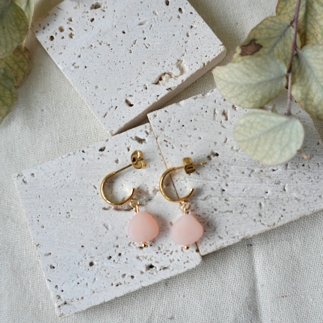 Terra Stud Huggie Pebbles