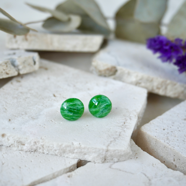 Summer Medium Round Stud (Various Summer Colours)