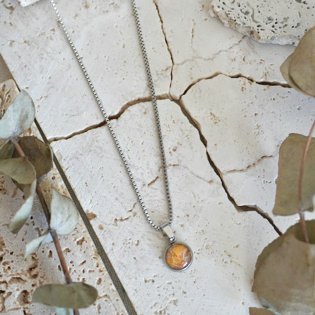 Small Pendant Necklace