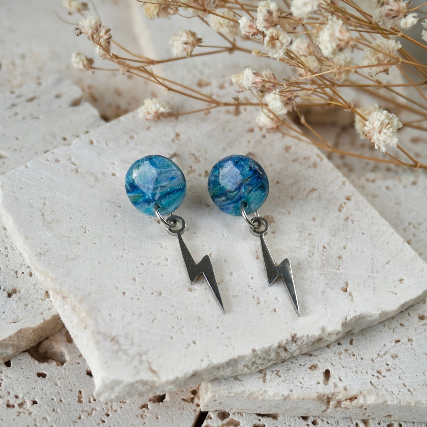 Winter Charm Stud (Zero waste)