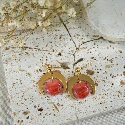 Carnelian Stud Downward Moon