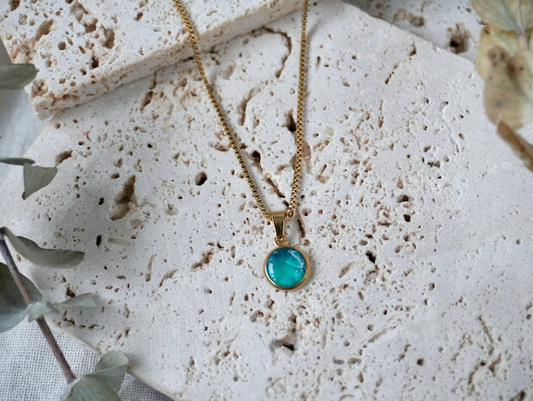 Emerald Small Pendant Necklace