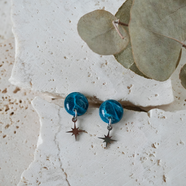 Alexandrite Green Charm Stud