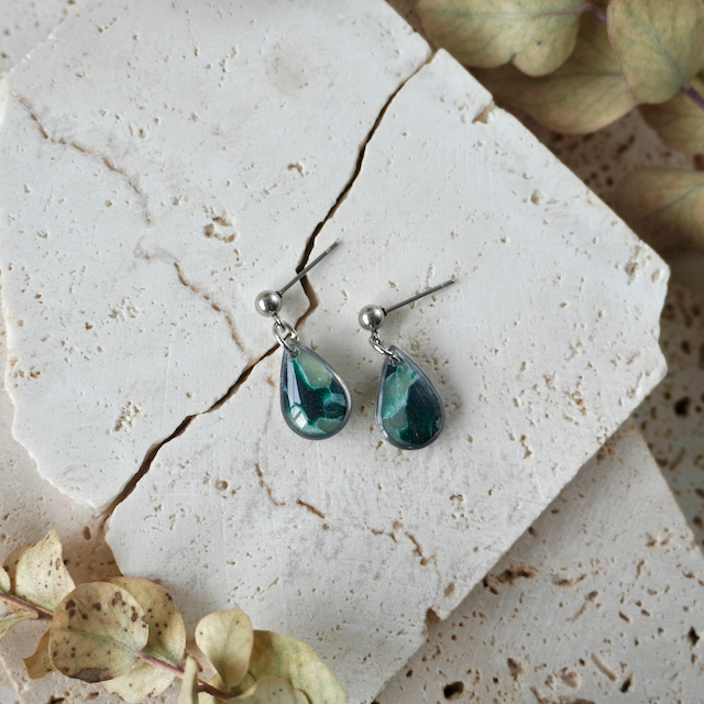 Dawn Green Stud Teardrop