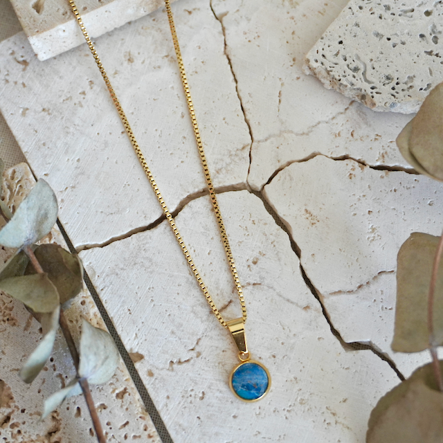 Forma Small Pendant Necklace